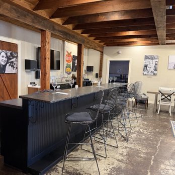 Barelle Vineyards - Wine Tasting Room Near Me - Fredericksburg, Texas Barelle Vineyards - Wine Tasting Room Near Me - Fredericksburg, Texas