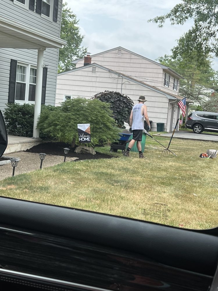 CUTTING EDGE LANDSCAPING Updated August 2024 14 Renault Dr