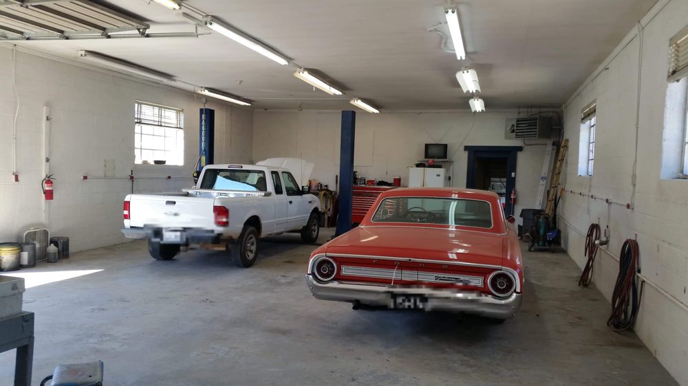 CRAWFORD’S GARAGE Updated April 2024 10 Photos 611 Railroad Ave