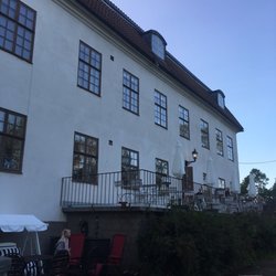 Ludvigsbergs Herrgård - Fasad mot parken.