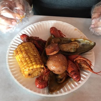Shaking Crab - Her plate - Cajun/Creole Near Me - Daly City, California Shaking Crab - Her plate - Cajun/Creole Near Me - Daly City, California