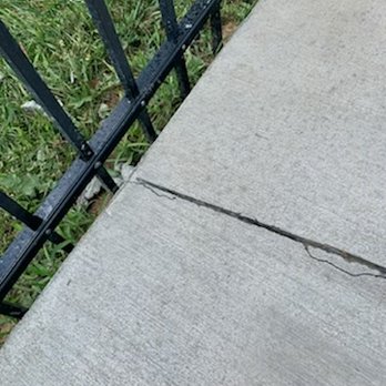 Murray Concrete - Cracks showing after powder washing and sealing new concrete - Masonry/Concrete Near Me - Eminence, Kentucky