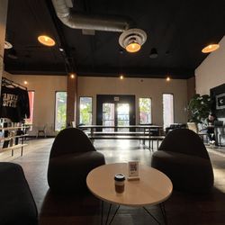 Canvas Coffee - Comfy seating area