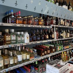 Cloverleaf Package Store