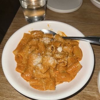 Met Him At A Bar - RIGATONI VODKA - Italian Near Me - Los Angeles, California Met Him At A Bar - RIGATONI VODKA - Italian Near Me - Los Angeles, California