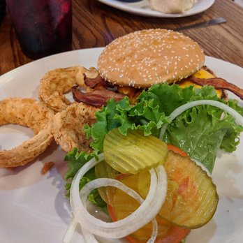 Calico County Restaurant - Deluxe burger - Southern Near Me - Fort Smith, Arkansas