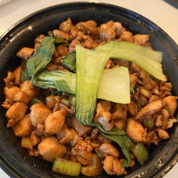 Silky Kitchen - S6. Stir Fried Chicken W. Chili Paste - Noodles Near Me - Long Island City, New York Silky Kitchen - S6. Stir Fried Chicken W. Chili Paste - Noodles Near Me - Long Island City, New York