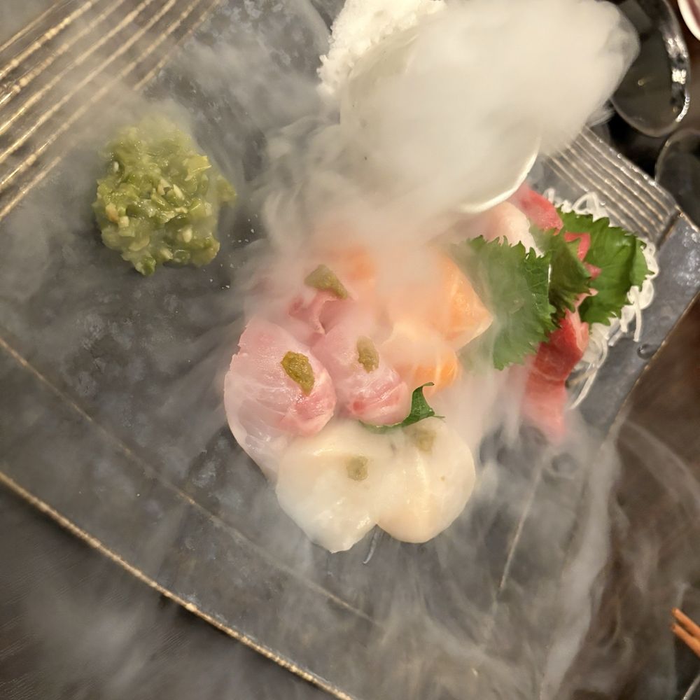 Akashiro - Sashimi platter - Sushi Bars Near Me - Fullerton, California