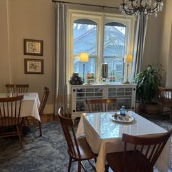 The McCall House - Breakfast room