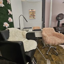 Aura Salon and Spa