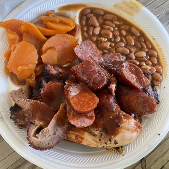 Early BBQ - a plate of meat, beans, and carrots - Barbeque Near Me - Willis, Texas