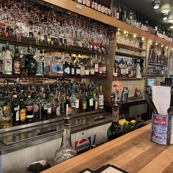 Le Majestique - Bars Near Me - Montreal, Quebec Le Majestique - Bars Near Me - Montreal, Quebec