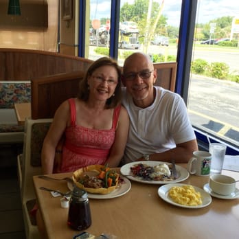 Max & Meme Cafe - Friends - Breakfast & Brunch Near Me - Longwood, Florida