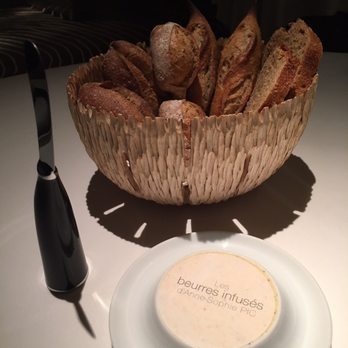 Maison Pic - Go ahead...fill up on bread. - French Near Me - Valence, 26