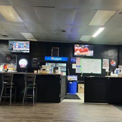 Shilohs Lounge & Grill - Inside and bar