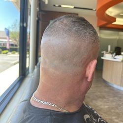 Gentlemen’s Chop Shop - Razor fade