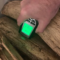 Northern Virginia Firewood Delivery - Close to 30% moisture in this wood.  Ideally 15% is needed for firewood . This place is a scam. Be careful because it's cash only.