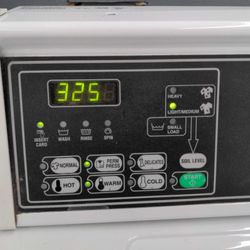 City Limits Laundry - Why pay $3.25 when you can pay $2.50 at other places and avoid a rude manager with an attitude too?