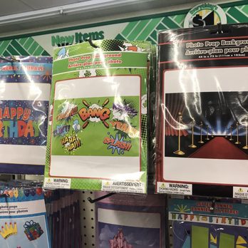 Dollar Tree - Photo Booth Backdrops - Discount Store Near Me - Ballwin, Missouri