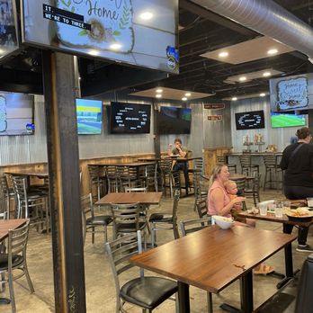 Keystone Pub Grub - Seating area - Burgers Near Me - Keystone, South Dakota Keystone Pub Grub - Seating area - Burgers Near Me - Keystone, South Dakota