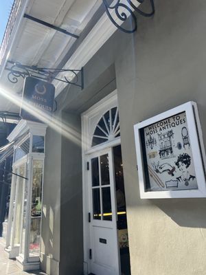 Moss Antiques by null