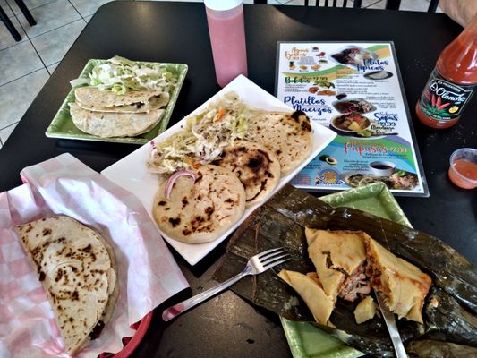 Antojitos El Catracho Restaurant by null
