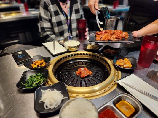 Gogi Yogi by null