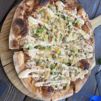 Grind At Kona Tiki Bar - Thai Chicken & Gouda Pizza - New American Near Me - Ormond Beach, Florida