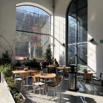 Eska - Bakeries Near Me - Prague, Puerto Rico