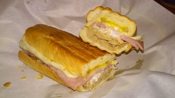 Cafeteria Yesenia by null