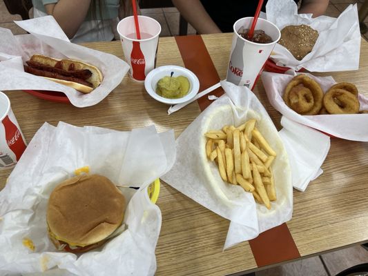 The Red Onion by null