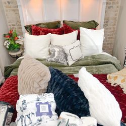 Painted Horse Merchantile - Luxury Bedding