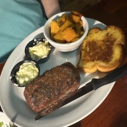 Drakes Steak and Ale - 8 oz sirloin