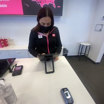 T-Mobile Experience Store - Mobile Phones Near Me - San Diego, California