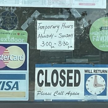 New Dragon - a closed sign in the window of a store - Chinese Near Me - Valparaiso, Indiana New Dragon - a closed sign in the window of a store - Chinese Near Me - Valparaiso, Indiana