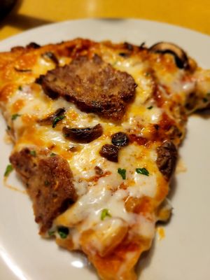 Old Chicago Pizza + Taproom