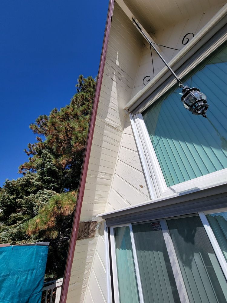 Slide of Arrowhead Roofing