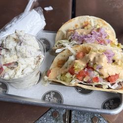 Surfin' Betty's Beach Bar - Smashburger tacos