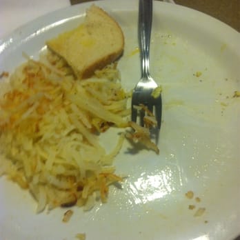 Denny's - Bread that's not toasted, hash browns that aren't browned, & drinks that aren't refilled. Avoid this place. - American Near Me - Bossier City, Louisiana