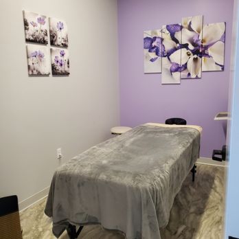 Dr. Turek's Wellness Center - Massage room - Chiropractors Near Me - Lake Forest, California Dr. Turek's Wellness Center - Massage room - Chiropractors Near Me - Lake Forest, California