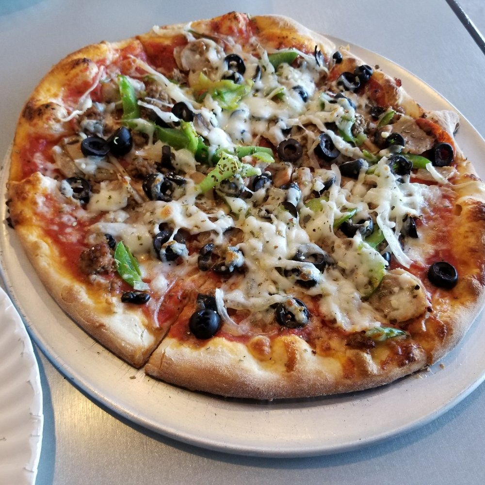 Renna's Pizza - Pizza Near Me - Jacksonville Beach, Florida
