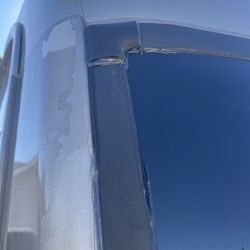 Tri Valley Glass & Screen - Damaged paint and sloppy moulding
