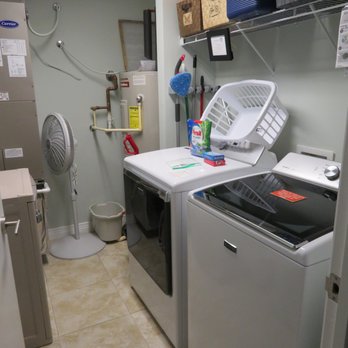 Beach Colony Resort - Laundry Room - Resorts Near Me - Navarre, Florida