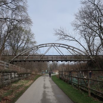 Oak Leaf Trail - Parks Near Me