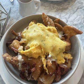 Canopy by Hilton Boston Downtown - Breakfast Poutine at Rose Town Kitchen - Hotels Near Me - Boston, Massachusetts