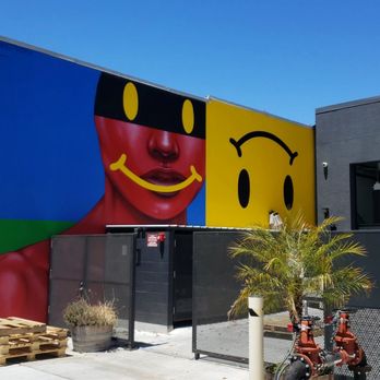 Wondrous Brewing - Outside mural - Breweries Near Me - Emeryville, California