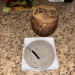 Pet Cremation Of Orlando - Pictures of the items I received .