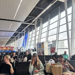Delta Airlines - A10 gate waiting area