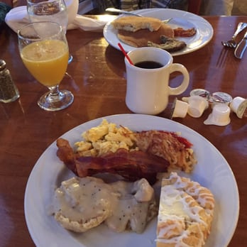 Double JJ Resort - Check out this amazing breakfast - Resorts Near Me - Rothbury, Michigan