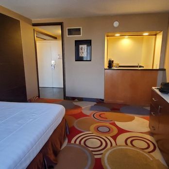 LA Crystal Hotel - Hotels Near Me - Carson, California